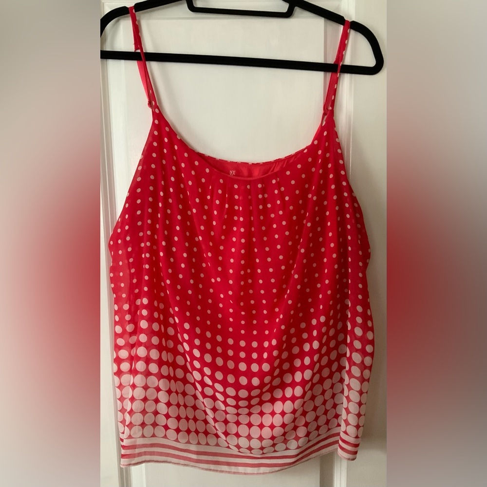 Coral flowy ombré polka dot tank top